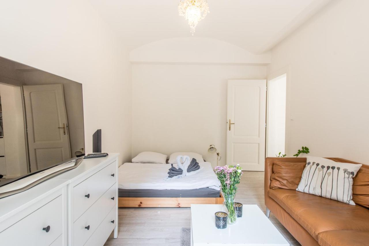 Quiet Apartment In The City Center With Own Terrace Praga Esterno foto