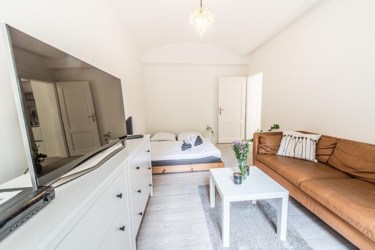 Quiet Apartment In The City Center With Own Terrace Praga Esterno foto
