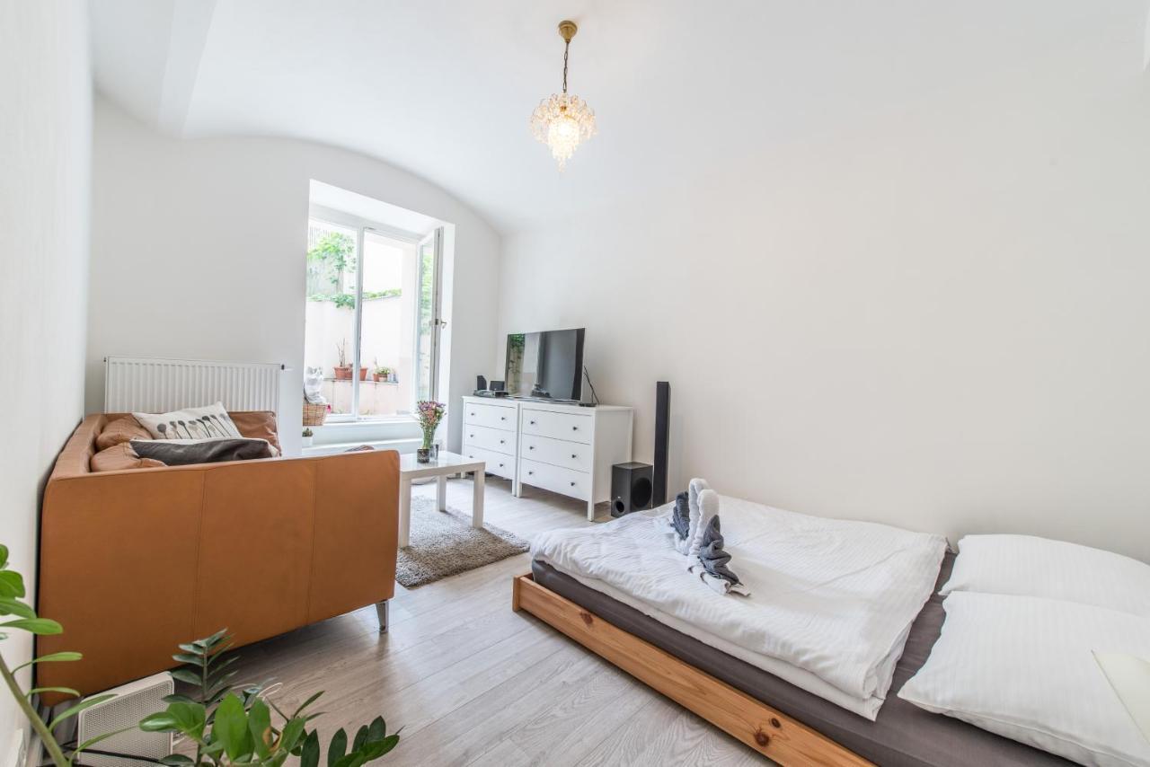 Quiet Apartment In The City Center With Own Terrace Praga Esterno foto